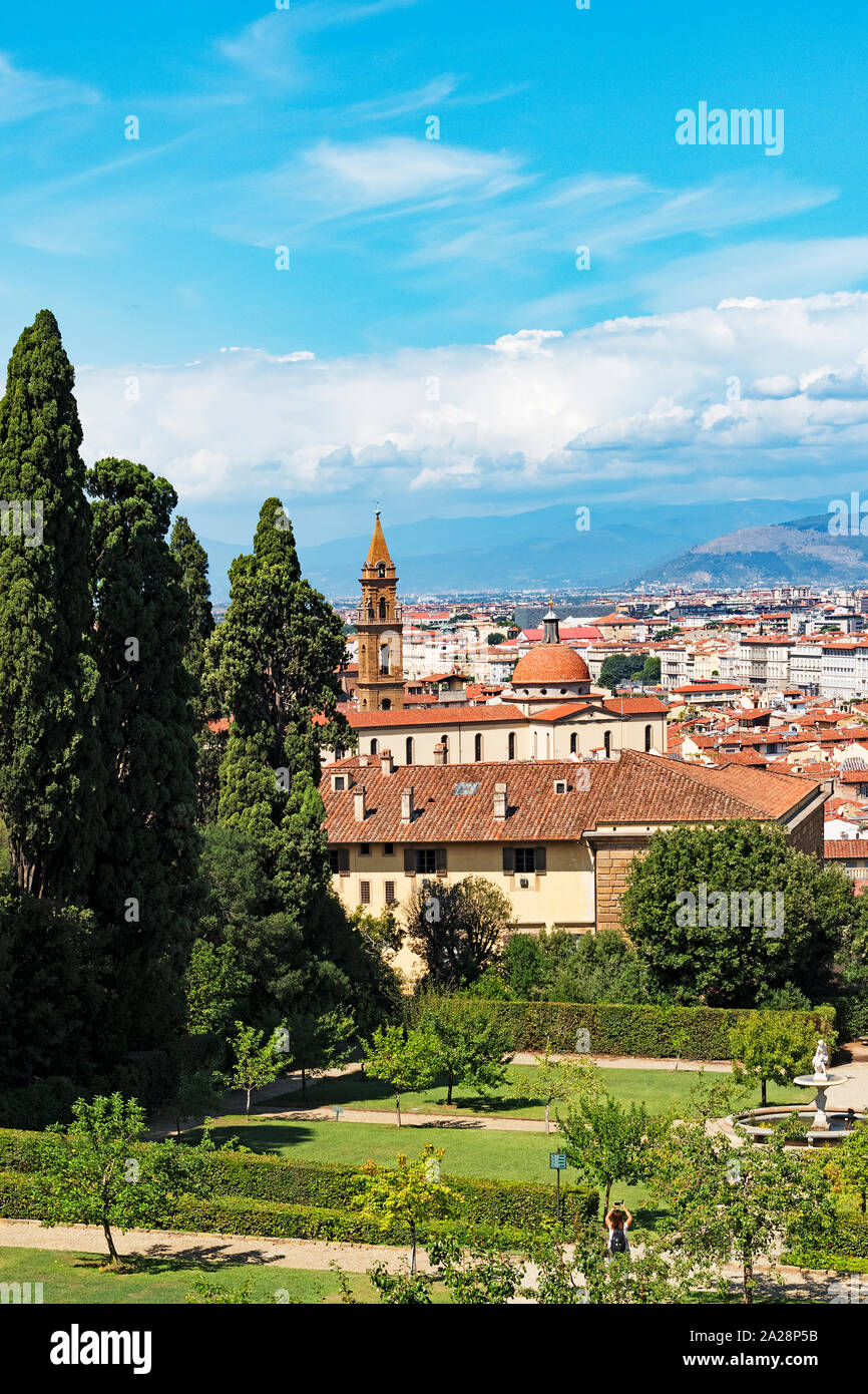 Blick auf die Stadt von den Boboli-Gärten in Florenz, Toskana, Italien. Stockfoto