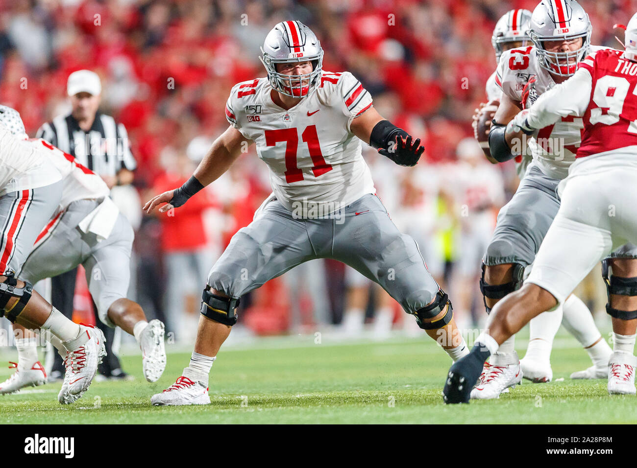 September 28, 2019 - Lincoln, NE. Usa - Ohio State Buckeyes Zentrum Josh Myers #71 in Aktion während der NCAA Division 1 Football Game zwischen Ohio State Buckeyes und den Nebraska Cornhuskers bei Memorial Stadium in Lincoln, NE. . Teilnahme: 89,759. Ohio Zustand gewann 48-7. Michael Spomer/Cal Sport Media Stockfoto