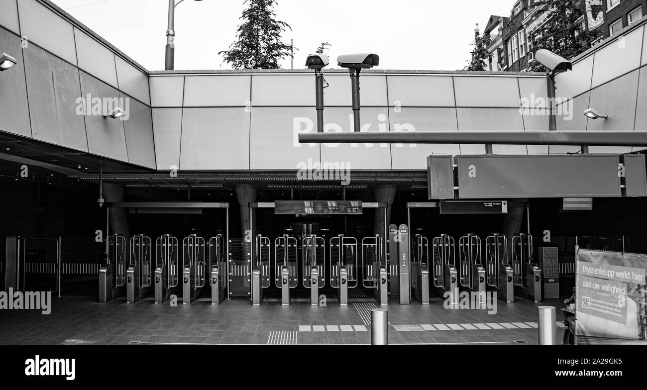 Amsterdam/Niederlande/Juli 18, 2019: Eingang zur Metro Station in Amsterdam Stockfoto