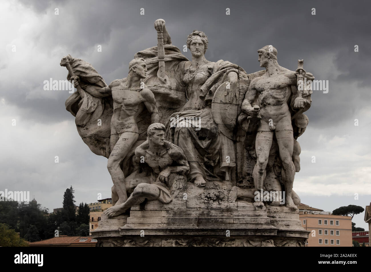 Große Skulptur von Ponte Vittorio Emanuele II Brücke in Rom, Italien. Stockfoto