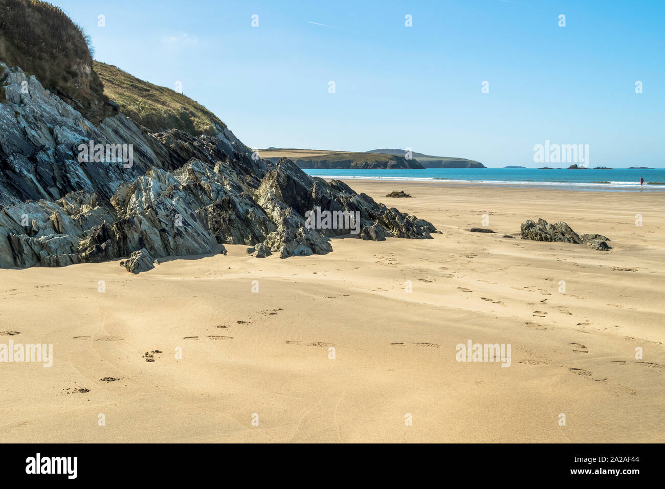 Rocky an Whitesands Bay in Wales Stockfoto