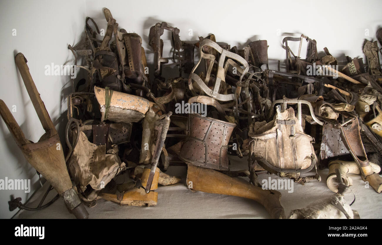 Künstliche Gliedmaßen von Opfer in Auschwitz I Konzentrationslager Auschwitz, Polen Stockfoto