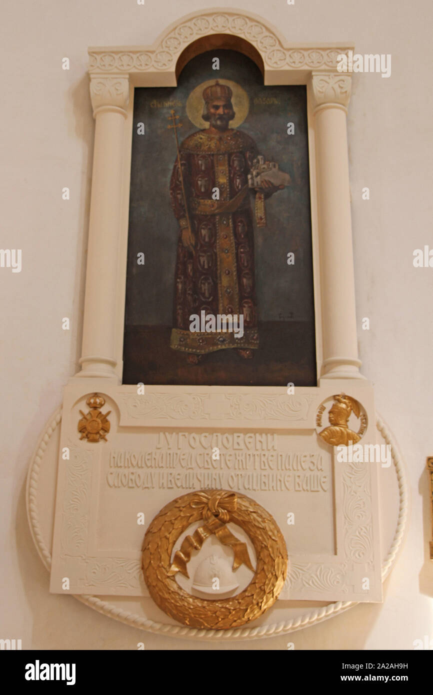 Alexander Nevski Wandbild an der Wall in der serbisch-orthodoxen Kirche Alexander Newski vorne Außenfassade, Belgrad, Serbien. Stockfoto
