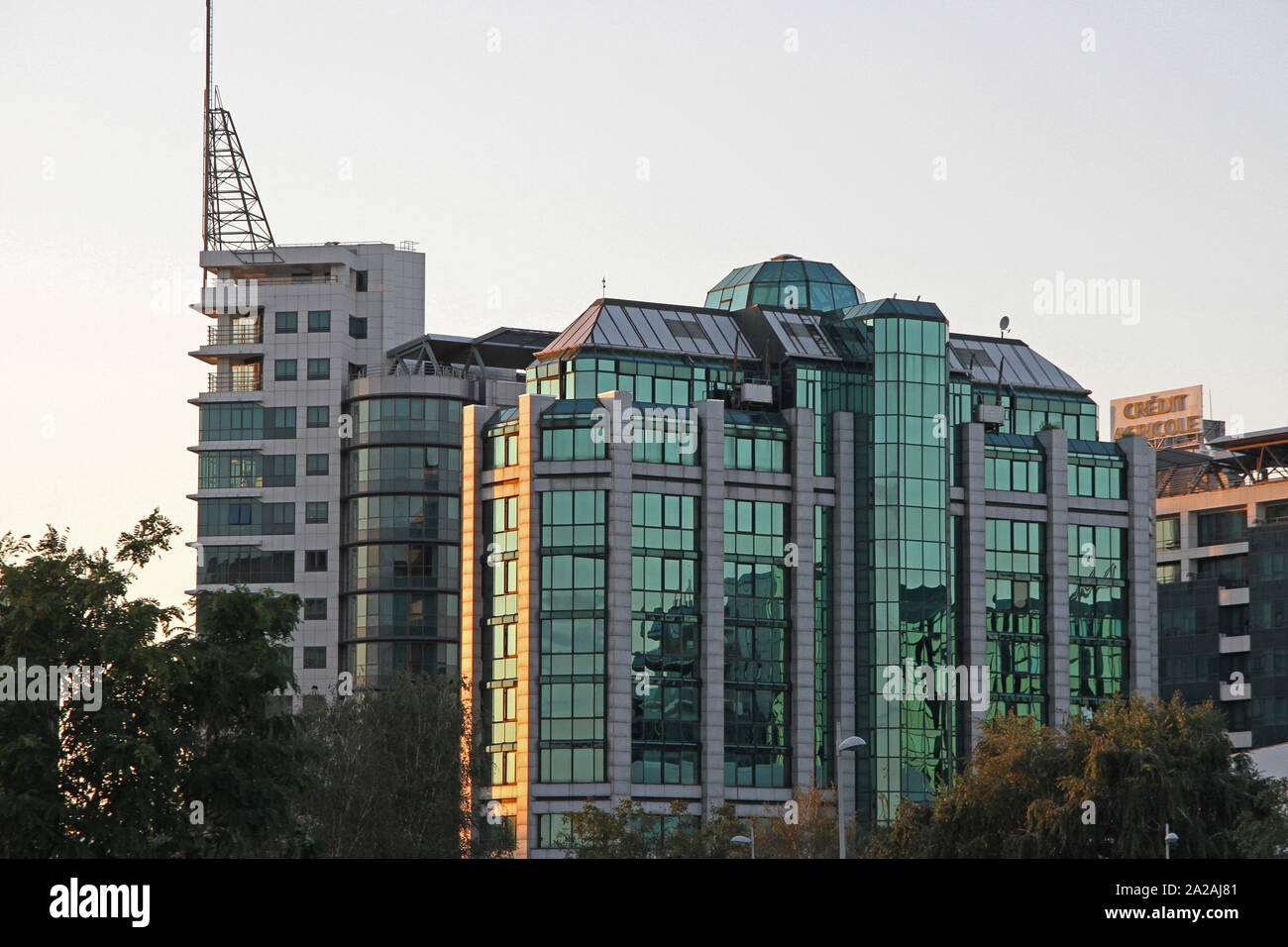 Modernes Bürogebäude in New Belgrade, Belgrad, Serbien. Stockfoto