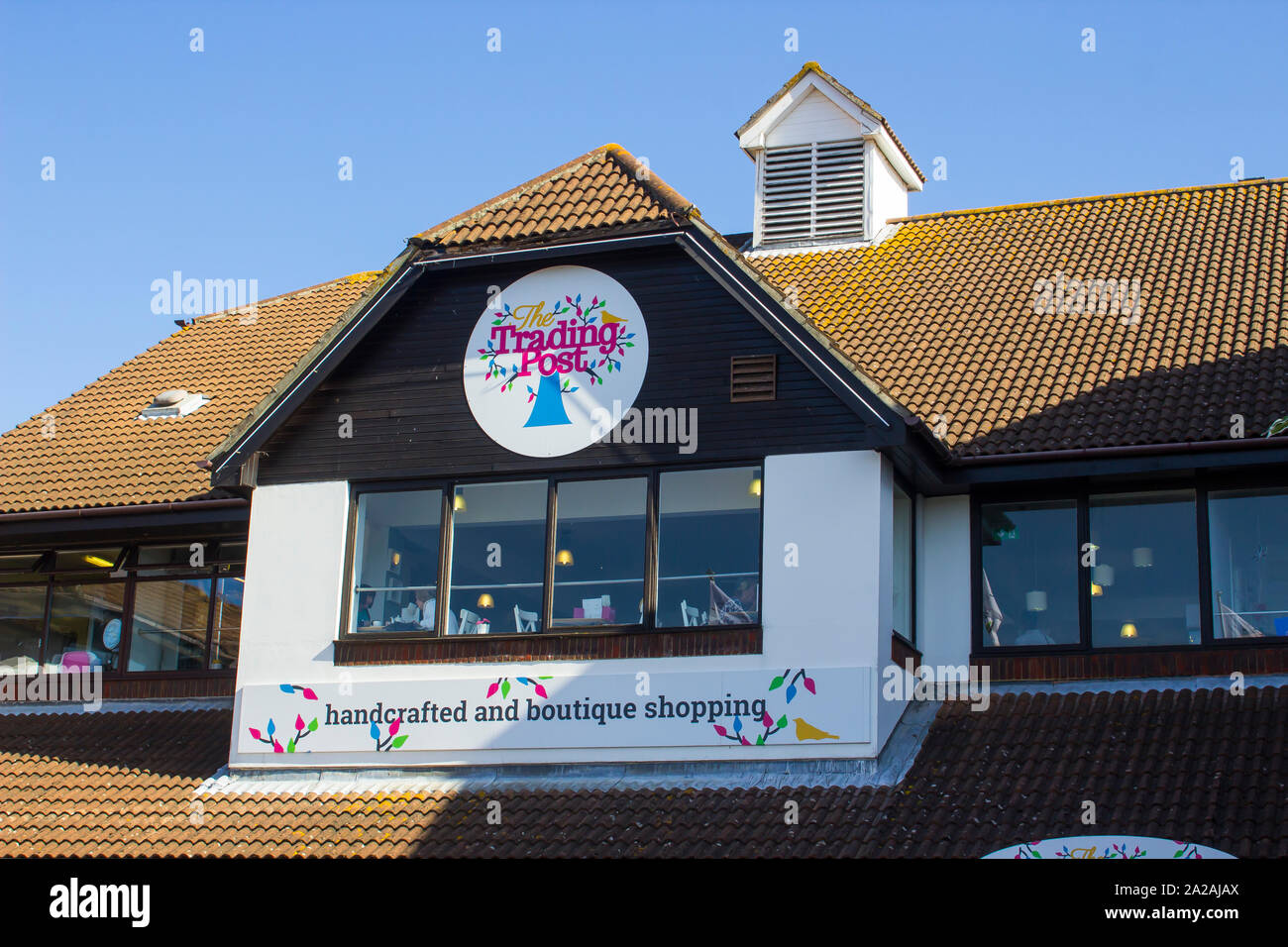 18. September 2019 die Trading Post store in der geschäftigen Einkaufszentrum in der Umgebung der Marina in Port Solent in Hampshire England Stockfoto