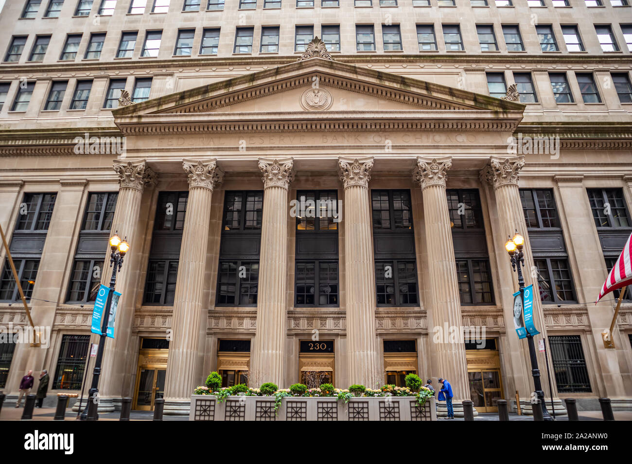 Chicago, Illinois, USA. Mai 9, 2019. Die Federal Reserve Bank of Chicago, an der Lasalle Street, US. Fassade der Gebäude aus Stein Hintergrund. Stockfoto