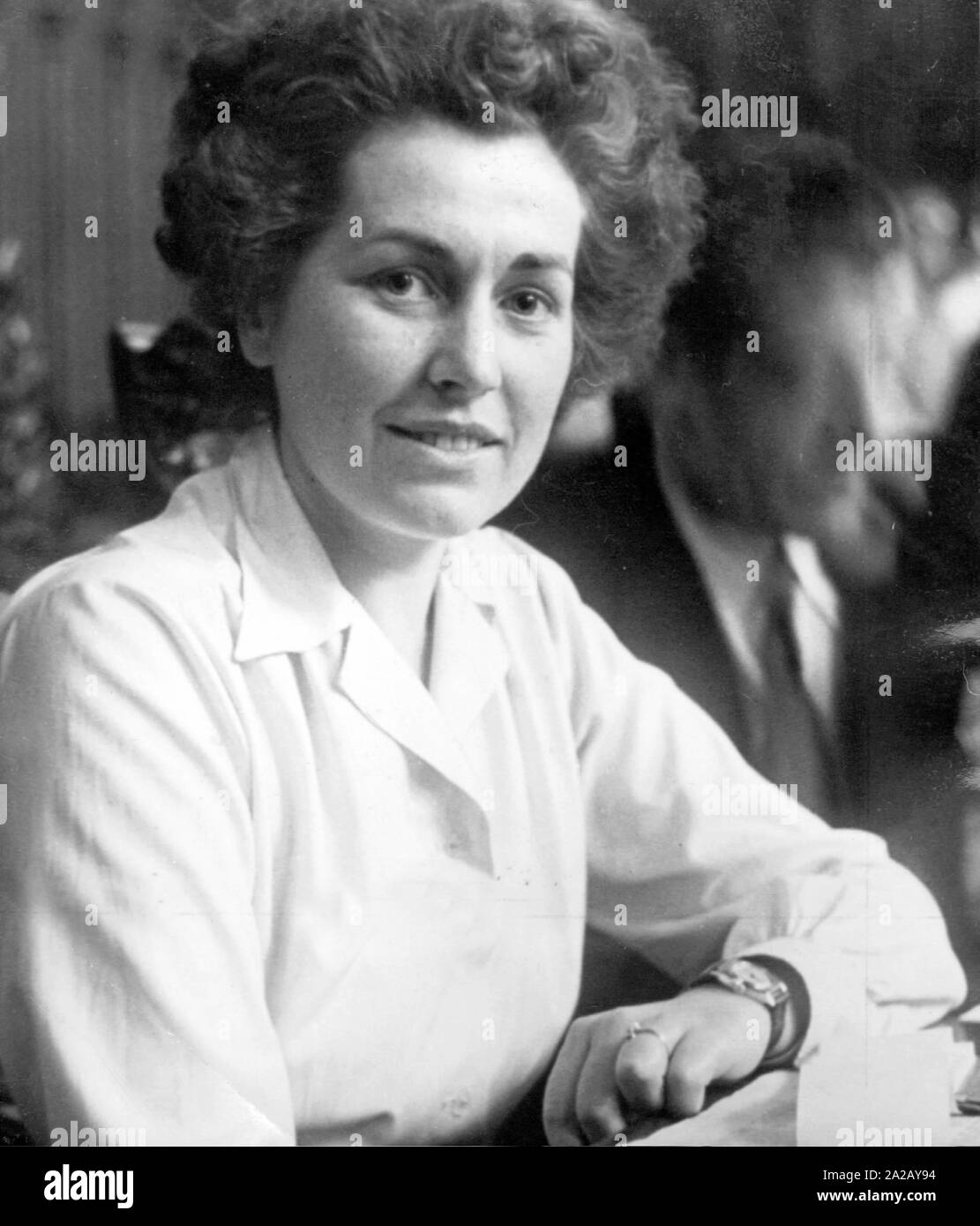 Hildegard Bruecher, ein deutscher Politiker (FDP). Hildegard Bruecher wurde am 11.05. geboren 1921, studierte Chemie in München und promovierte in Chemie 1945. Bis 1948 arbeitete sie als wissenschaftliche Redakteur bei der "Neuen Zeitung" in München. 1948 trat sie in die FDP und im selben Jahr wurde sie Mitglied der Münchner Stadtrat. Stockfoto