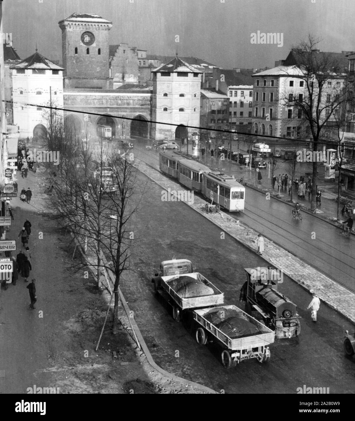 Blick auf das Isartor in München, ein Rest der Stadtmauer. Stockfoto