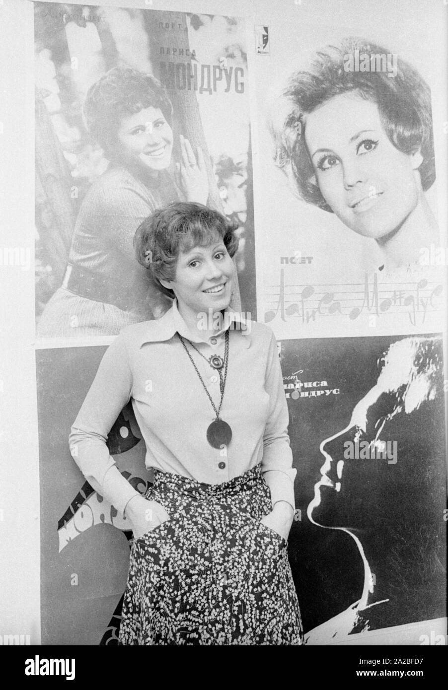 Homestory mit Larisa Mondrus, eine sowjetische Sängerin, die nach München im Jahre 1973 eingewandert sind. Stockfoto