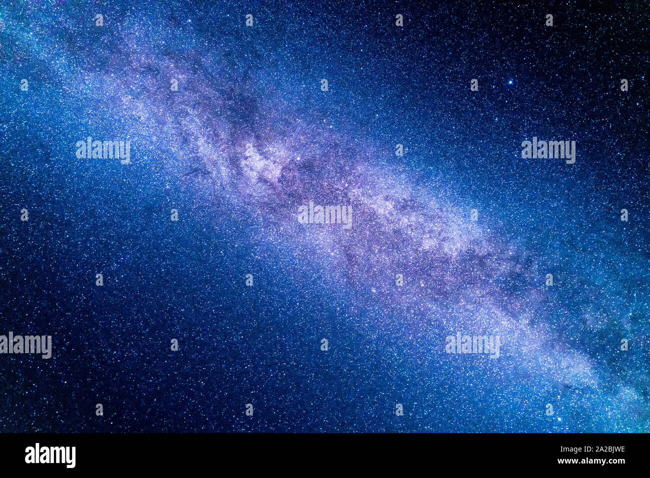 Milchstraße. Sterne und Galaxien mit Blick auf den Nachthimmel. Vorlage, mockup. Stockfoto