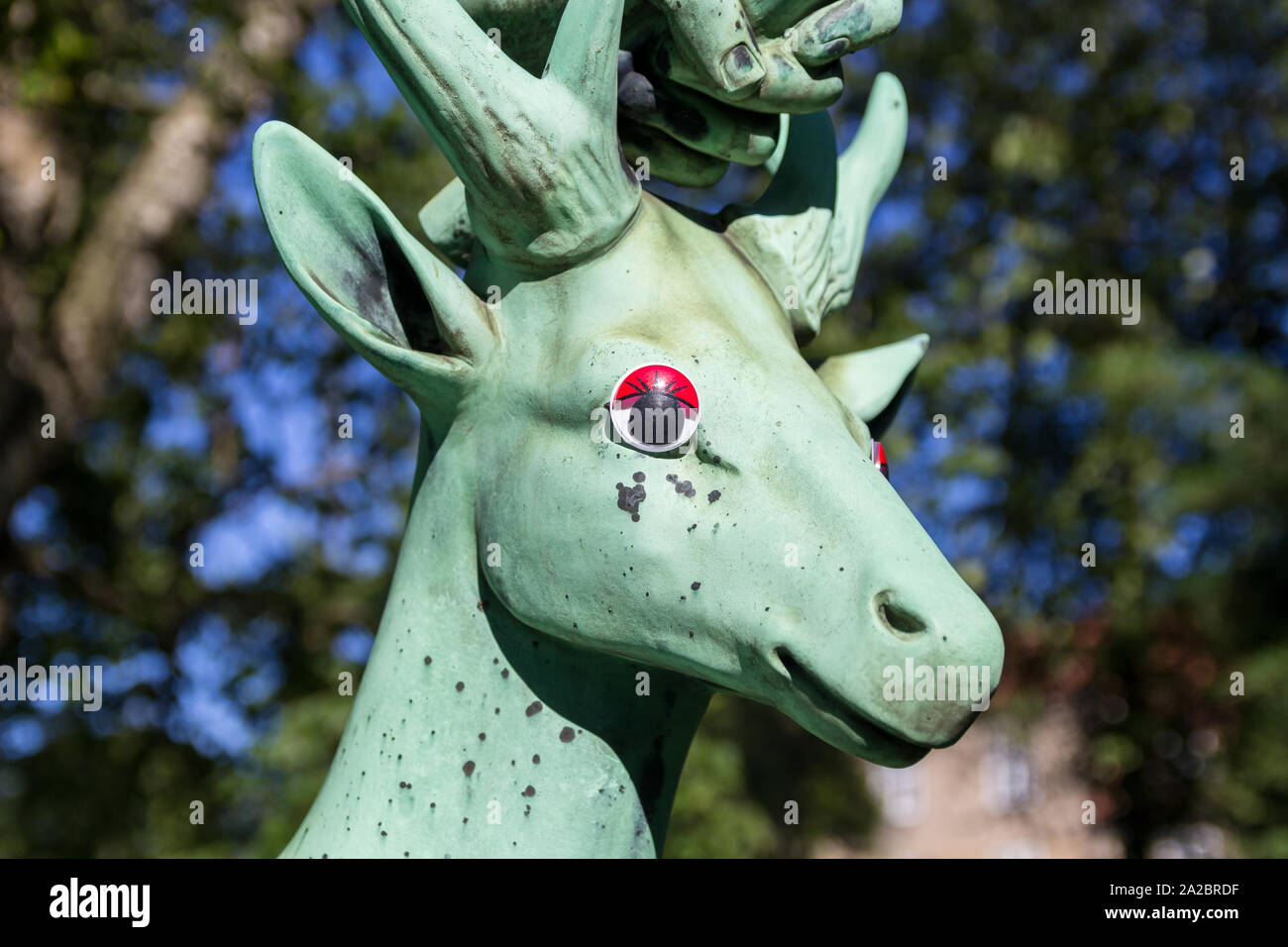 Bronze Hirsch mit Kunststoff Auge Aufkleber Stockfoto
