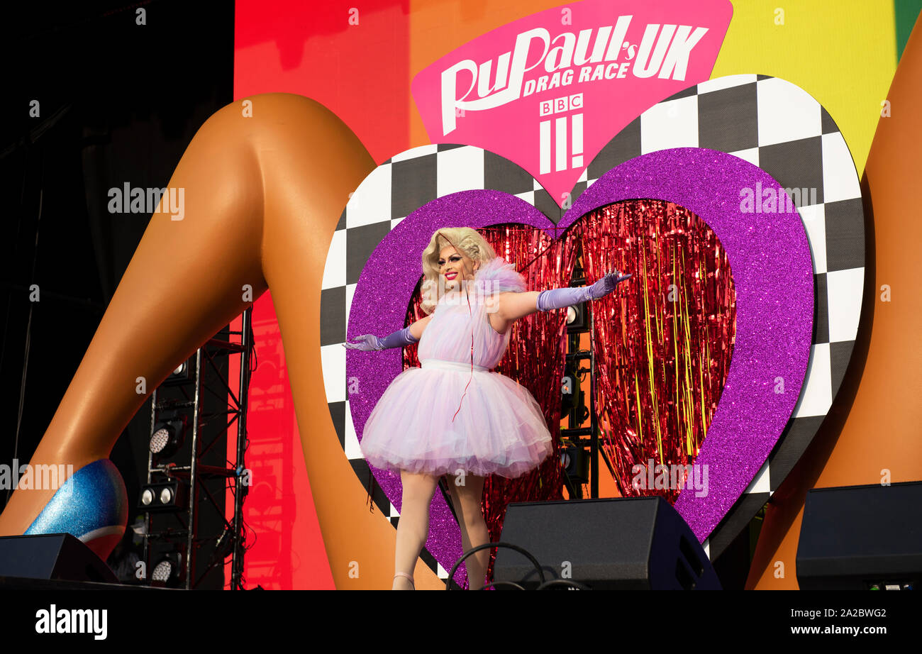 RuPaul Drag Race UK RuVeal an der Manchester Pride Live 2019 Stockfoto