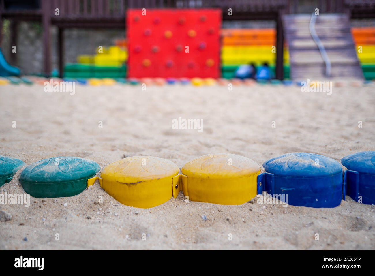 Ist eine leere Kinderspielplatz mit Sand. Stockfoto