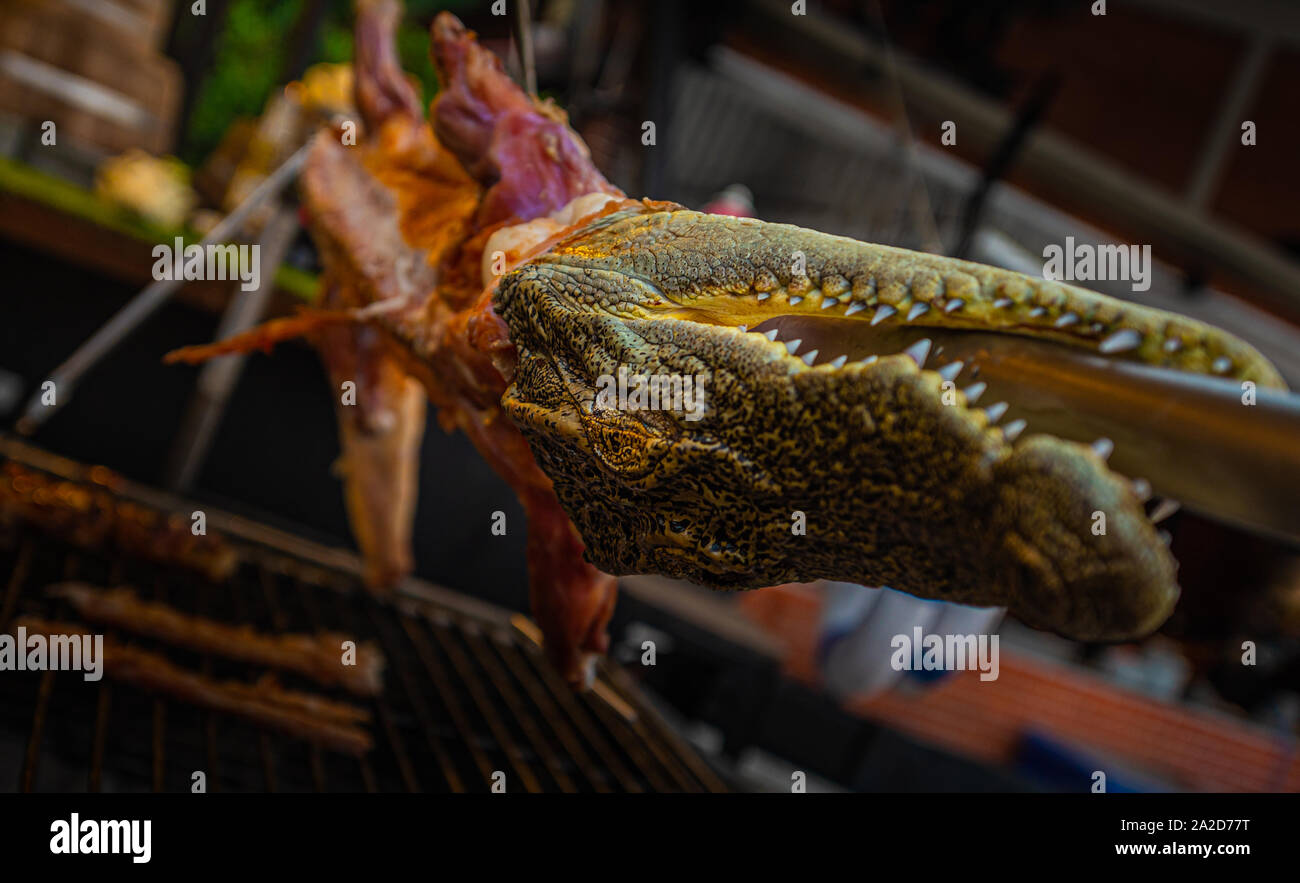 Crocodile steak -Fotos und -Bildmaterial in hoher Auflösung – Alamy