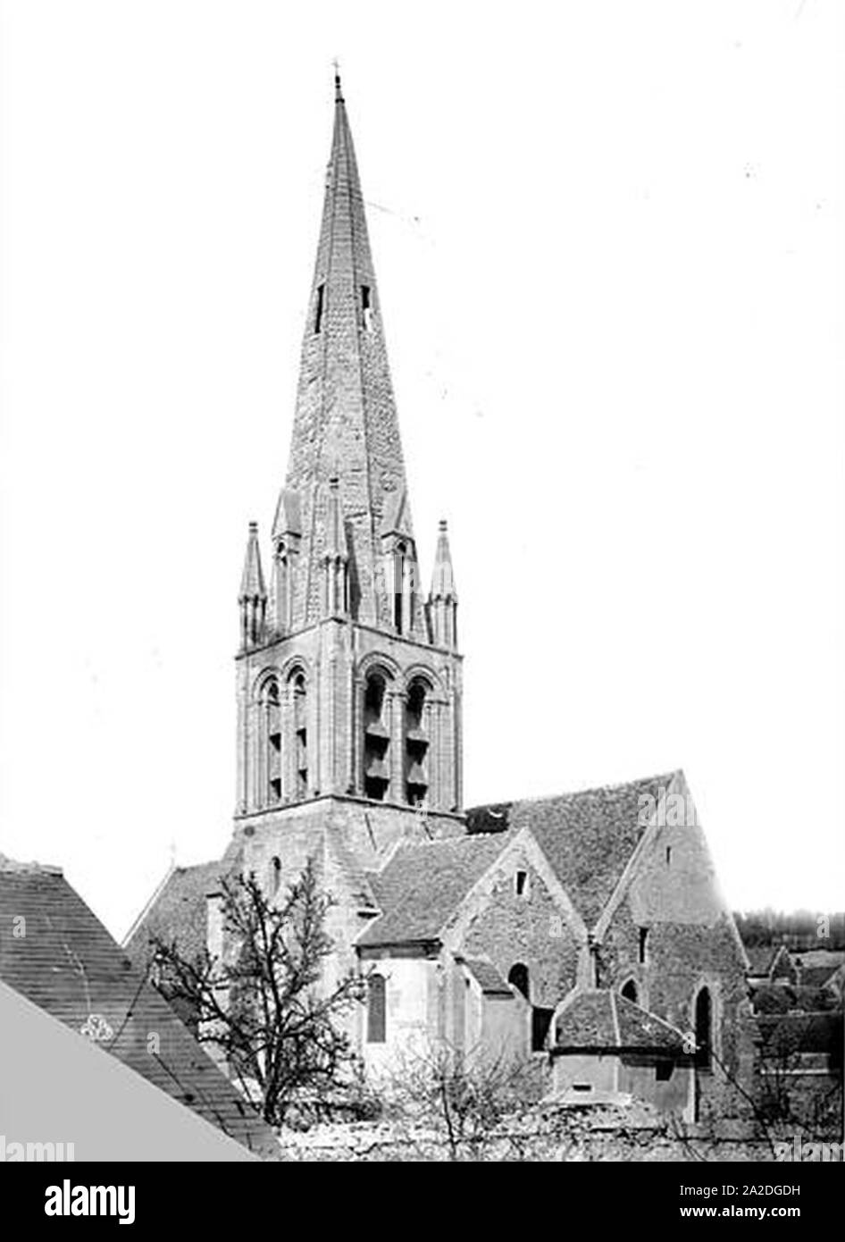 Eglise Saint-Aubin-Clocher - Limay - Médiathèque de l'architecture et du patrimoine - Stockfoto