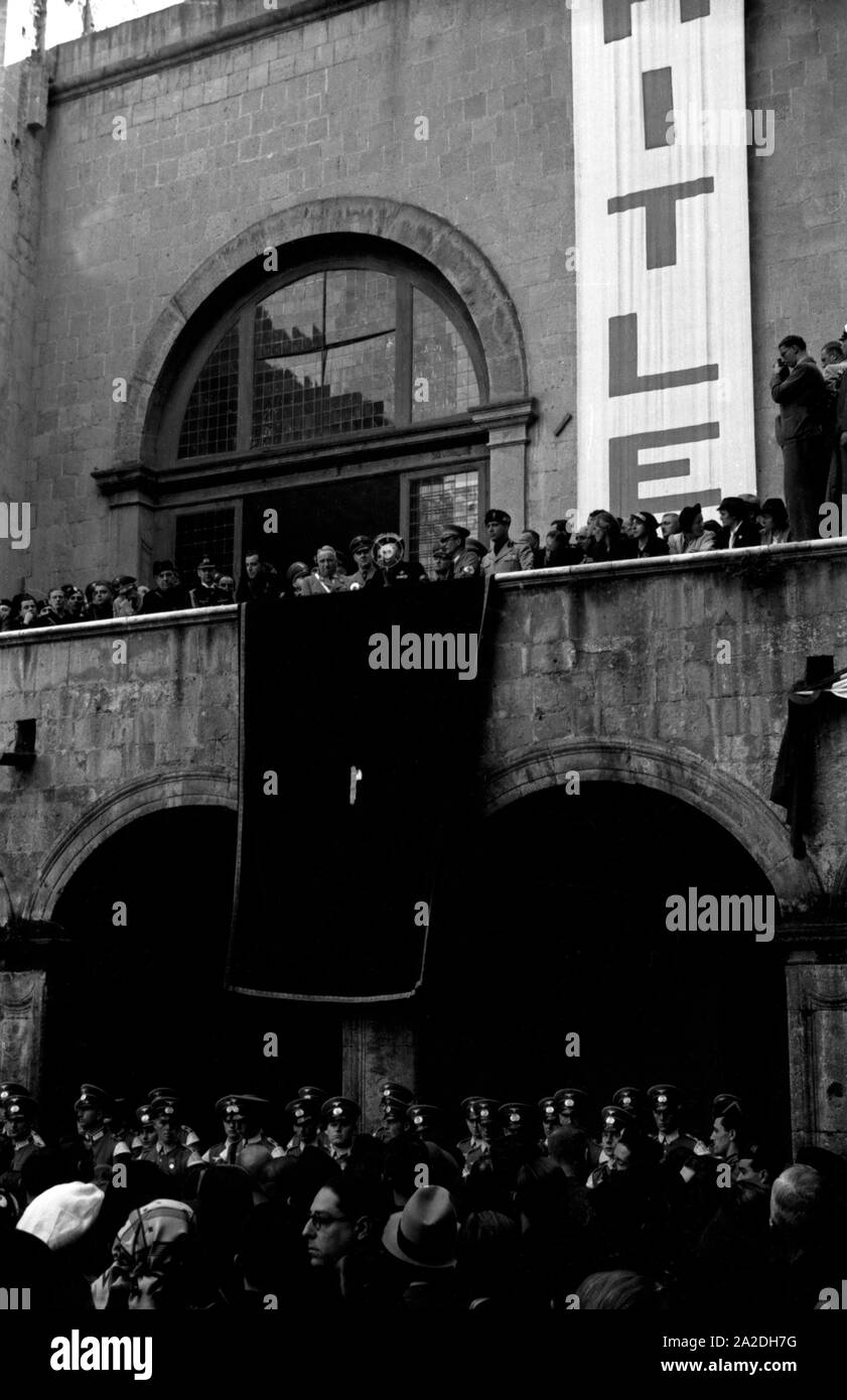 Der Reichsleiter der NSDAP und Leiter der Deutschen Arbeitsfront