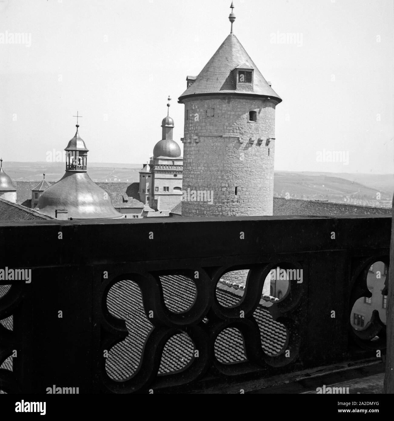 Auf der Festung Marienberg in Würzburg, Deutschland 1930er Jahre. Auf der Festung Marienberg in Würzburg, Deutschland 1930. Stockfoto