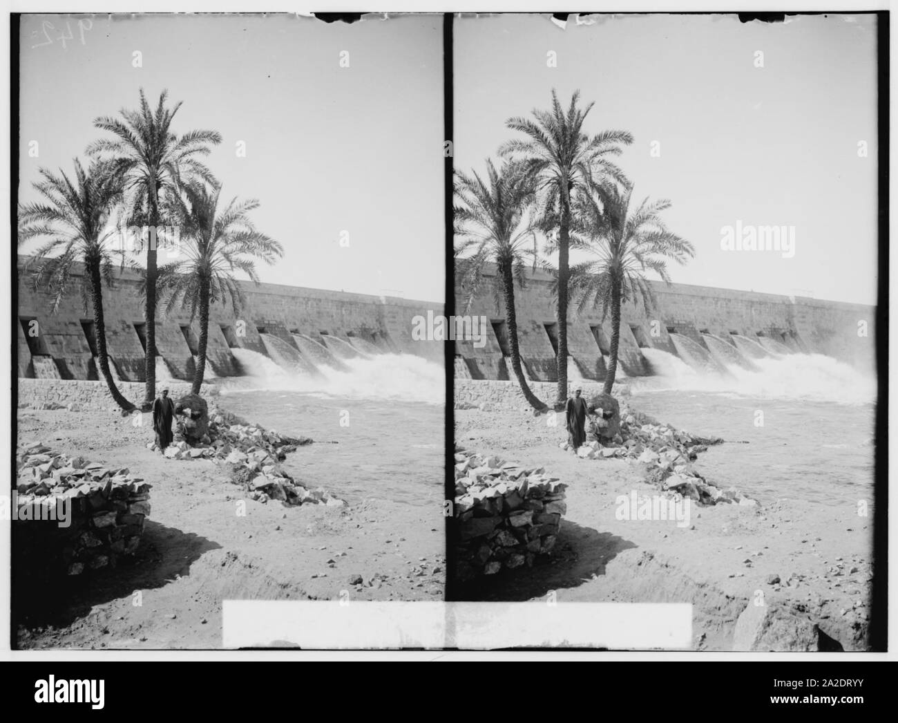 Ägyptische Ansichten; Assuan und Philae. Schleusen, Assuan-staudamm, S.W. Stockfoto
