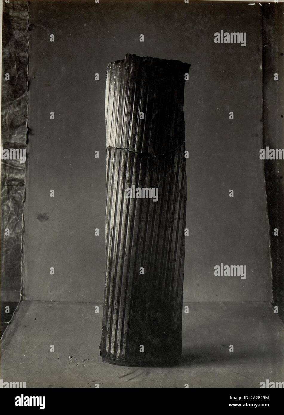 Ein Stück der bei der Rohrzerreissung am 17. März 1916 abgefeuerten Accessoire. Stockfoto