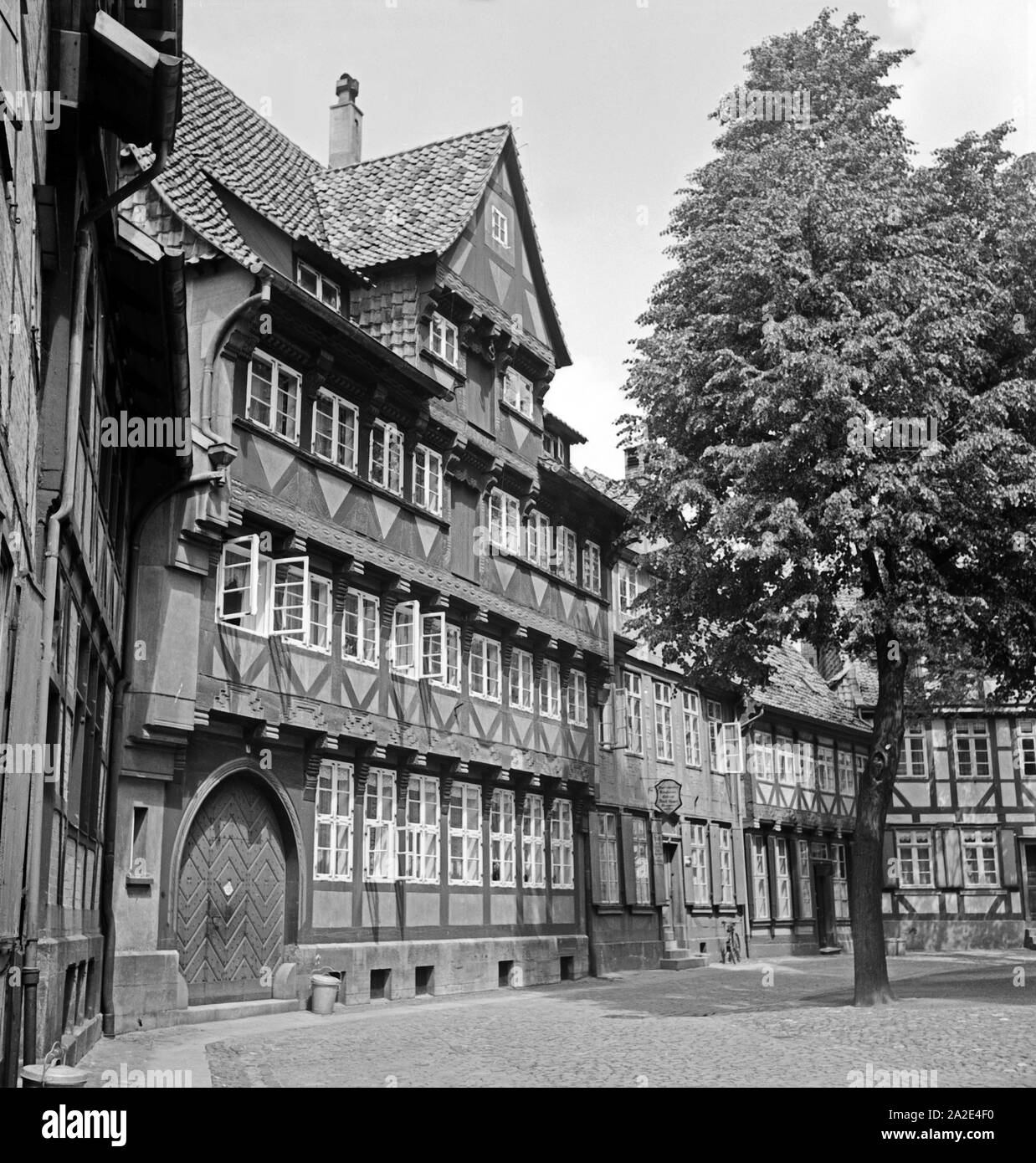 Stattliches Fachwerkhaus in der Altstadt von Braunschweig, Deutschland 1930er Jahre. Riesige Fachwerkhaus in der Altstadt von Braunschweig, Deutschland 1930. Stockfoto