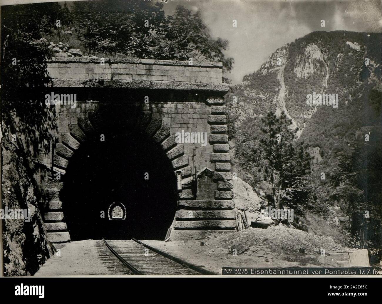 Eisenbahntunnel vor Pontebba 17.7.18. Stockfoto