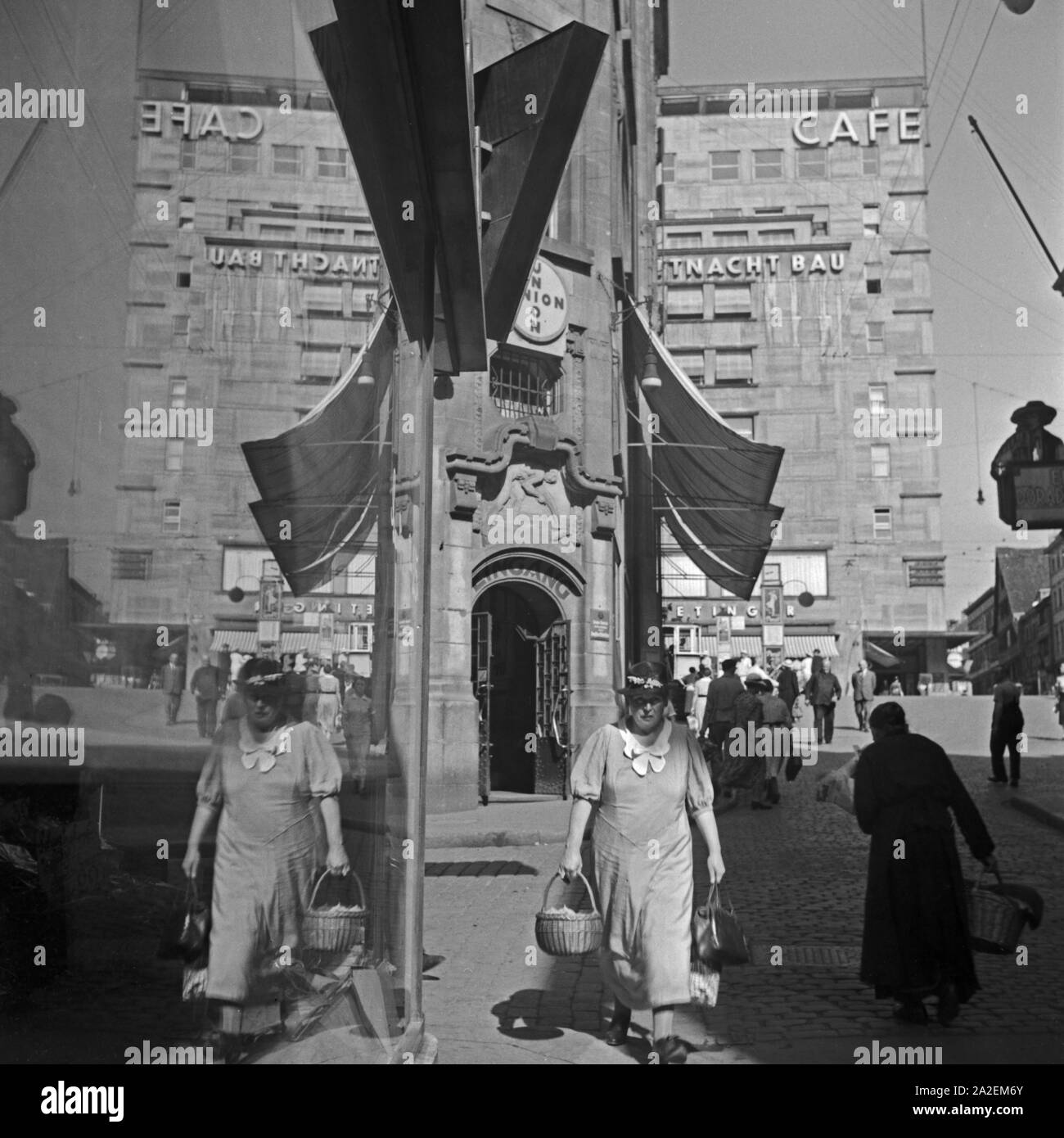 Innenstadtszene aus Stuttgart, Deutschland 1930er Jahre. Das Stadtzentrum von Stuttgart, Deutschland 1930. Stockfoto