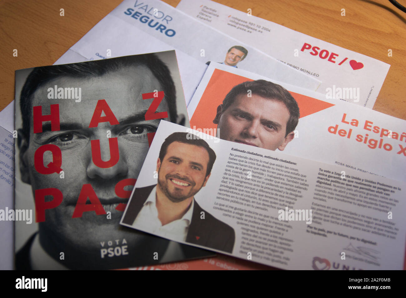 April 2019. Spanien. Wahlkampfpropaganda der verschiedenen Parteien, die Wahlen teilnehmen, der Präsident von Spanien zu wählen. Stockfoto