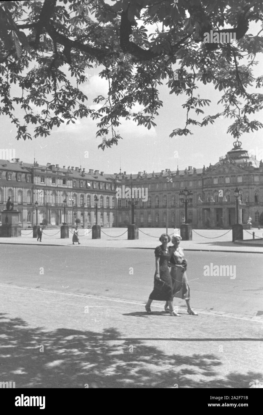 Der Ehrenhof des Neuen strapaziert in Stuttgart, Deutschland, 1930er Jahre. Den Ehrenhof des Neuen Schlosses in Stuttgart, Deutschland 1930. Stockfoto