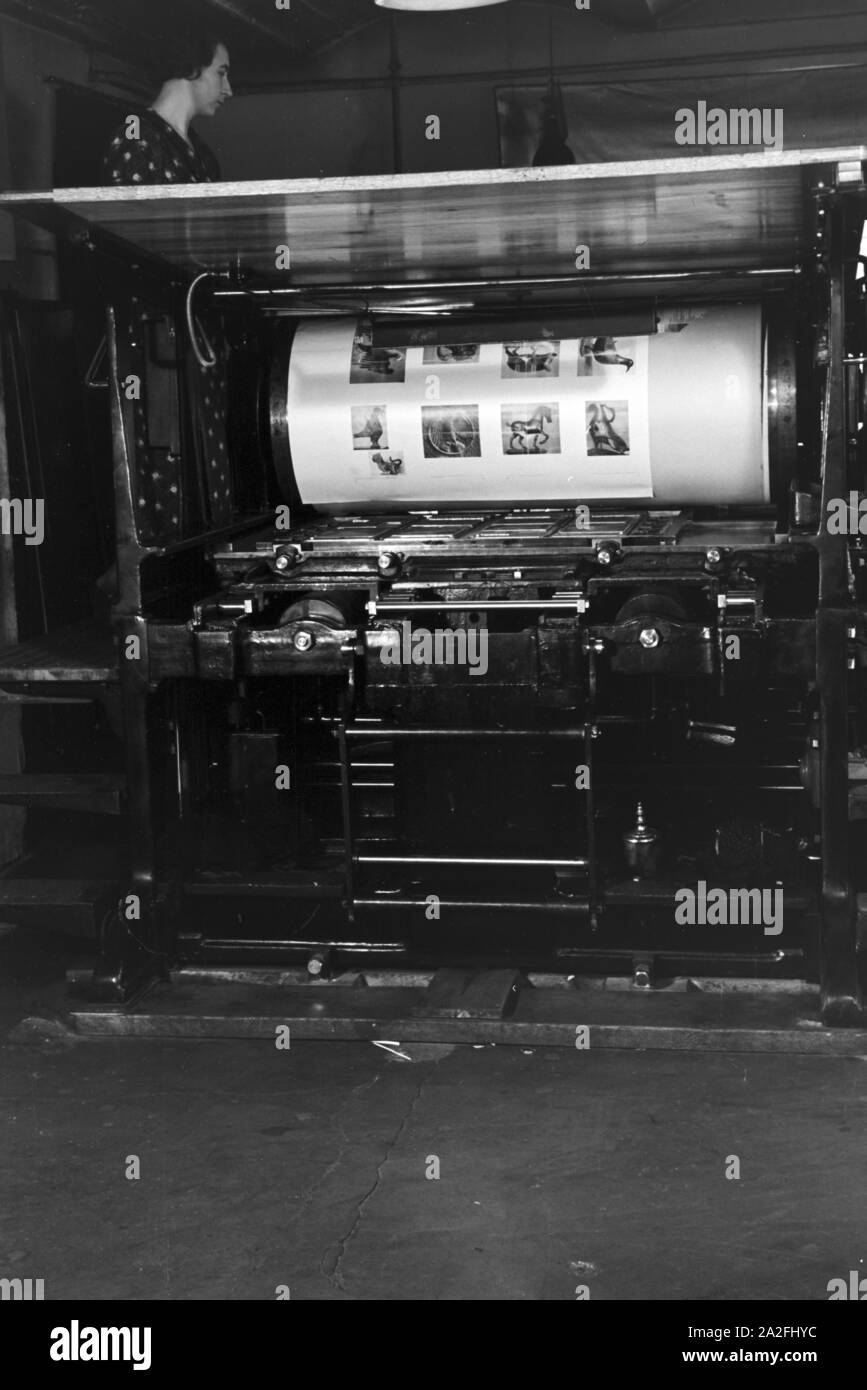 Druckmaschinen in Höhle Mann Büromaschinenhersteller, 1930er Jahre Deutsches Reich. Druckmaschinen, in die MAN-Werke, Deutschland der 1930er Jahre. Stockfoto