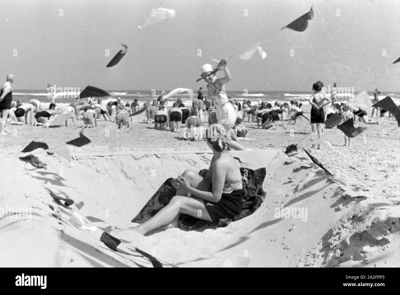 Strandleben auf der Nordseeinsel Juist, Deutschland 1930er Jahre. Strand leben auf der ostfriesischen Insel Juist, Deutschland 1930. Stockfoto