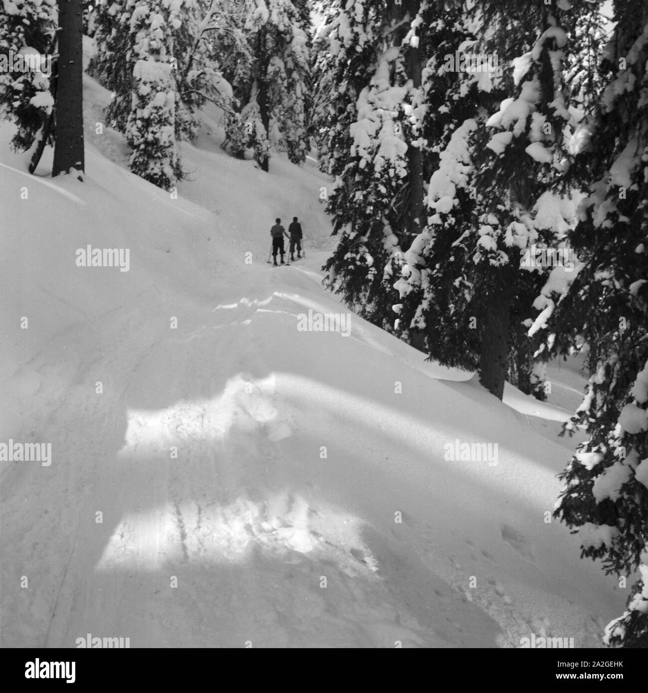 Skiausflug Nach Immenstadt Im Allgäu, Deutschland 1930er Jahre. Skiurlaub in Immenstadt im Allgäu Bereich, Deutschland der 1930er Jahre. Stockfoto