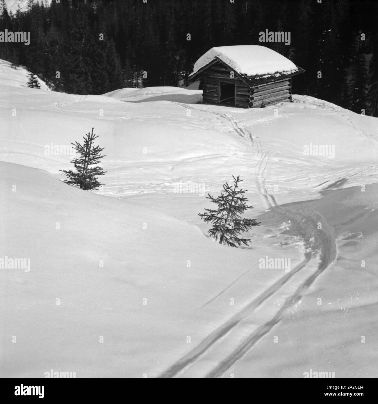 Skiausflug Nach Immenstadt Im Allgäu, Deutschland 1930er Jahre. Skiurlaub in Immenstadt im Allgäu Bereich, Deutschland der 1930er Jahre. Stockfoto