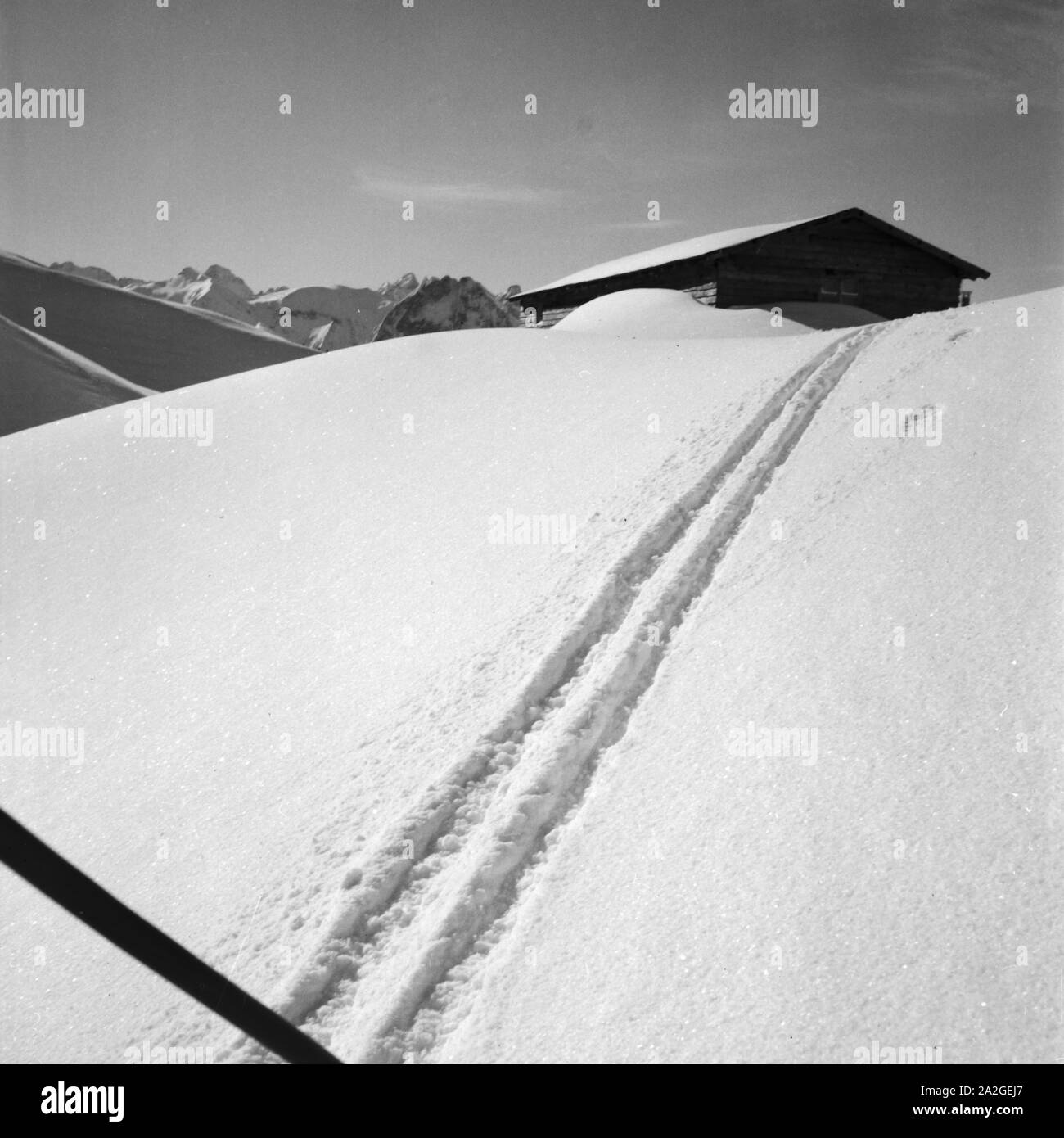 Skiausflug Nach Immenstadt Im Allgäu, Deutschland 1930er Jahre. Skiurlaub in Immenstadt im Allgäu Bereich, Deutschland der 1930er Jahre. Stockfoto