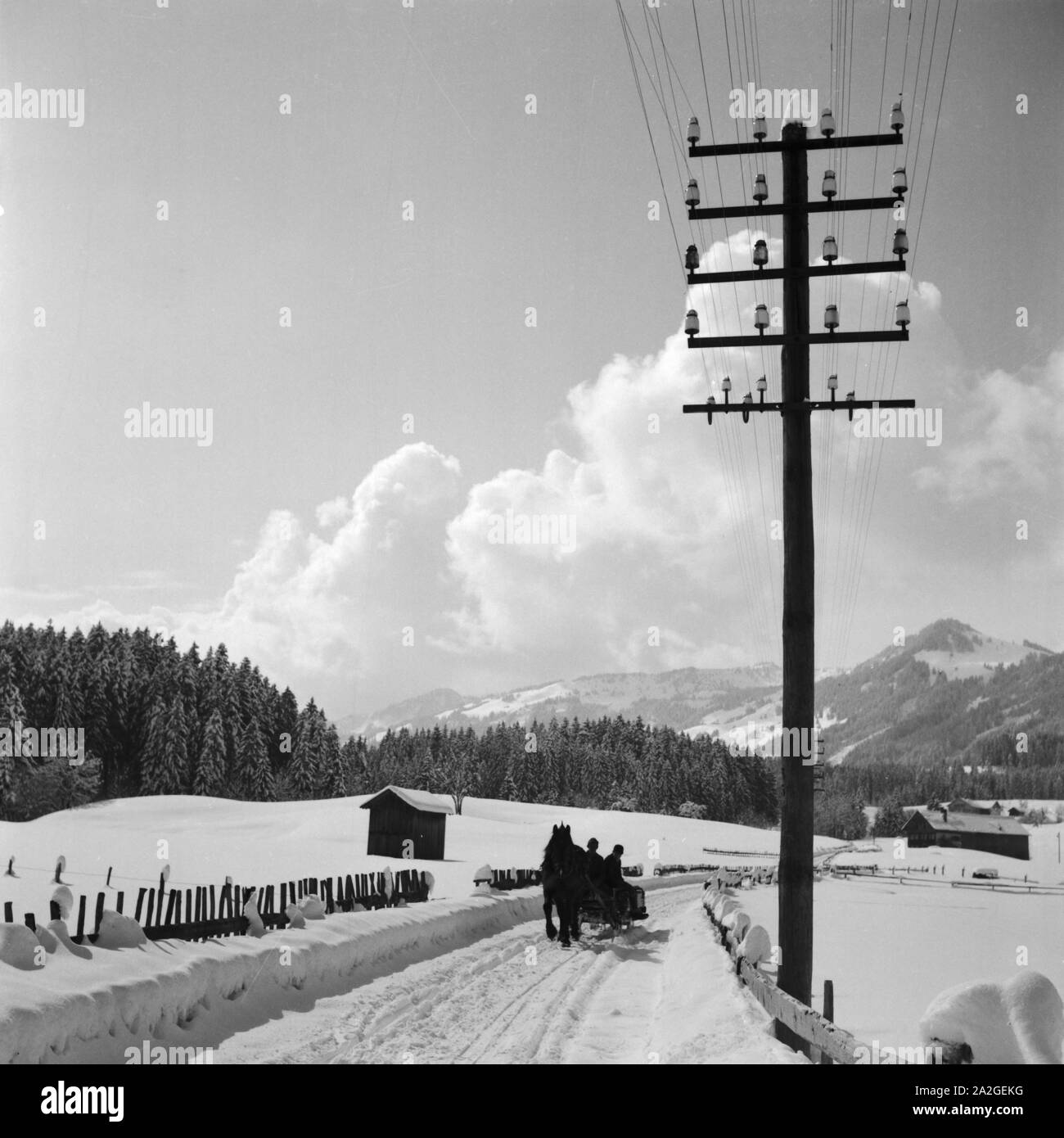 Skiausflug Nach Immenstadt Im Allgäu, Deutschland 1930er Jahre. Skiurlaub in Immenstadt im Allgäu Bereich, Deutschland der 1930er Jahre. Stockfoto