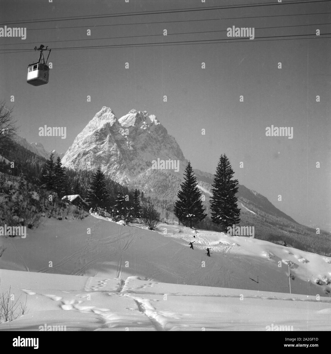 Skiausflug Nach Immenstadt Im Allgäu, Deutschland 1930er Jahre. Skiurlaub in Immenstadt im Allgäu Bereich, Deutschland der 1930er Jahre. Stockfoto