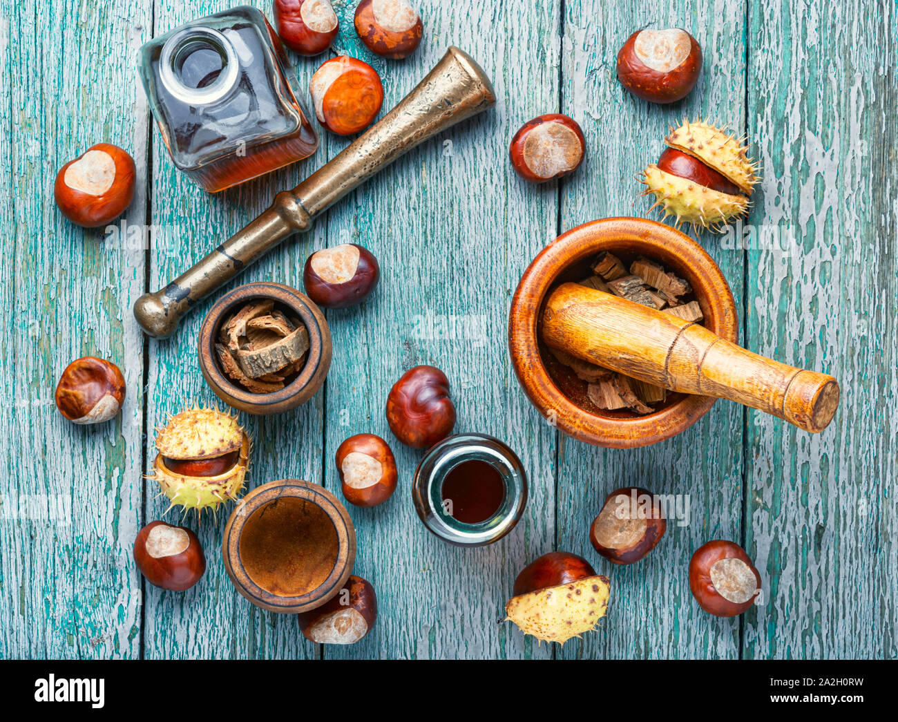 Rosskastanie Öl in der Kräutermedizin extrahieren. Stockfoto