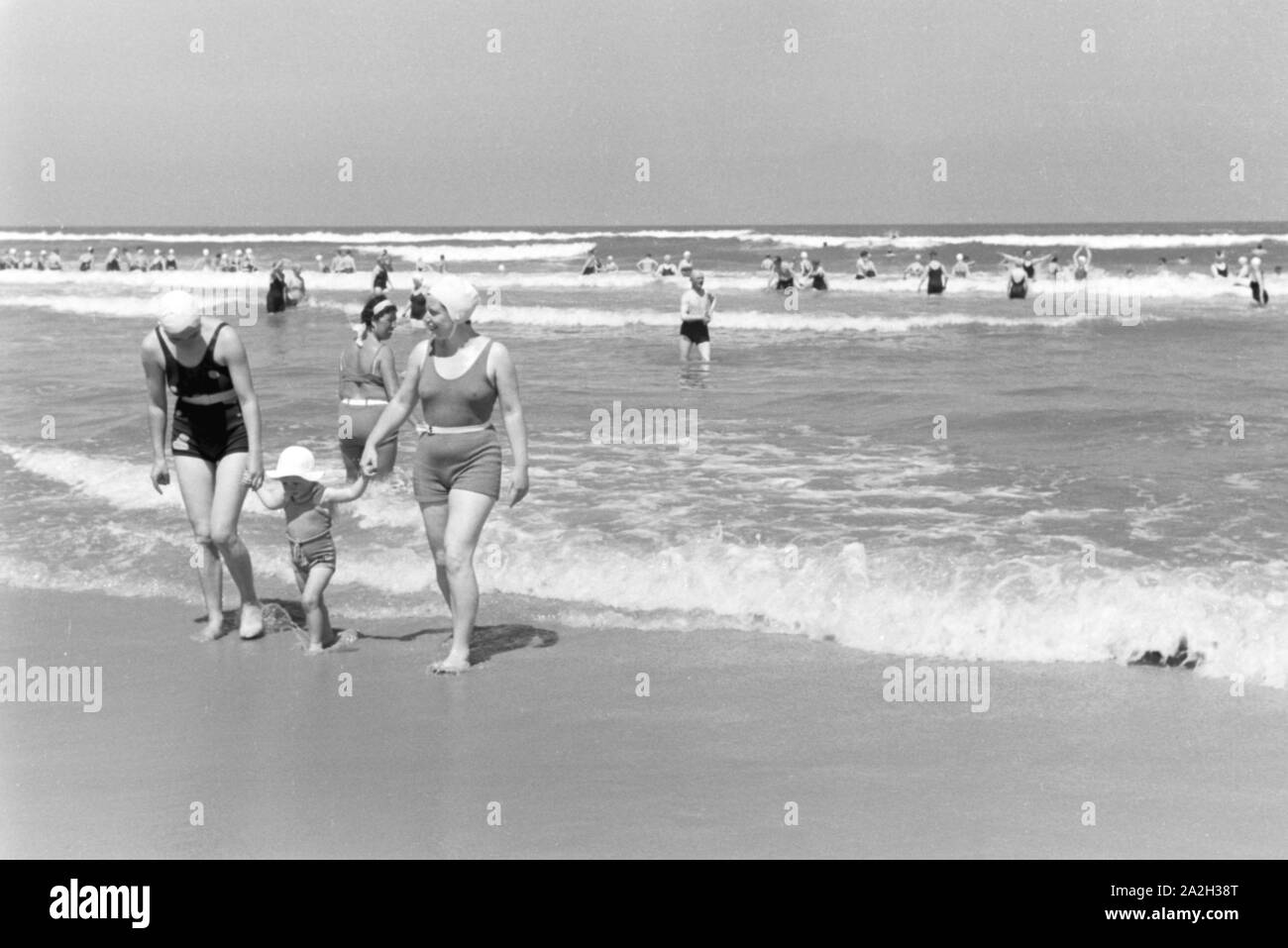 Sommerferien auf der Nordseeinsel Juist, Deutsches Reich 30er Jahre. Sommer Urlaub auf der Nordsee Insel Juist, Deutschland 1930. Stockfoto