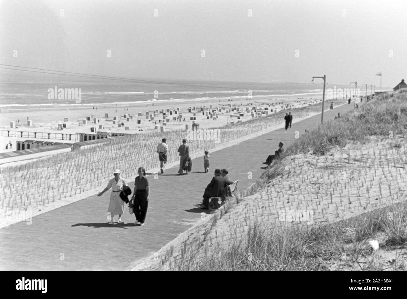 Sommerferien auf der Nordseeinsel Juist, Deutsches Reich 30er Jahre. Sommer Urlaub auf der Nordsee Insel Juist, Deutschland 1930. Stockfoto