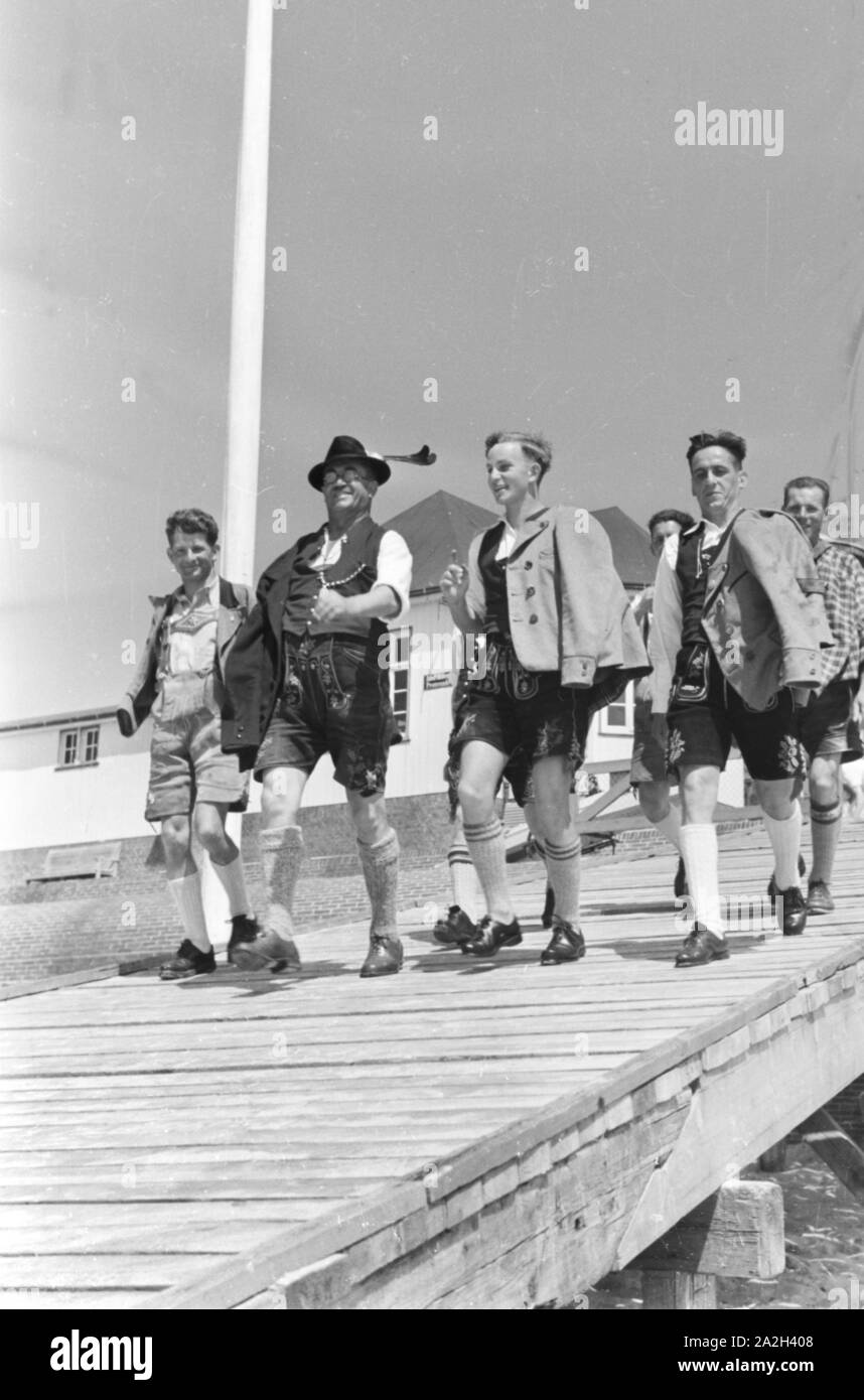 Sommerferien auf der Nordseeinsel Borkum, Deutsches Reich 30er Jahre. Sommer Urlaub auf der Nordseeinsel Borkum, Deutschland 1930. Stockfoto