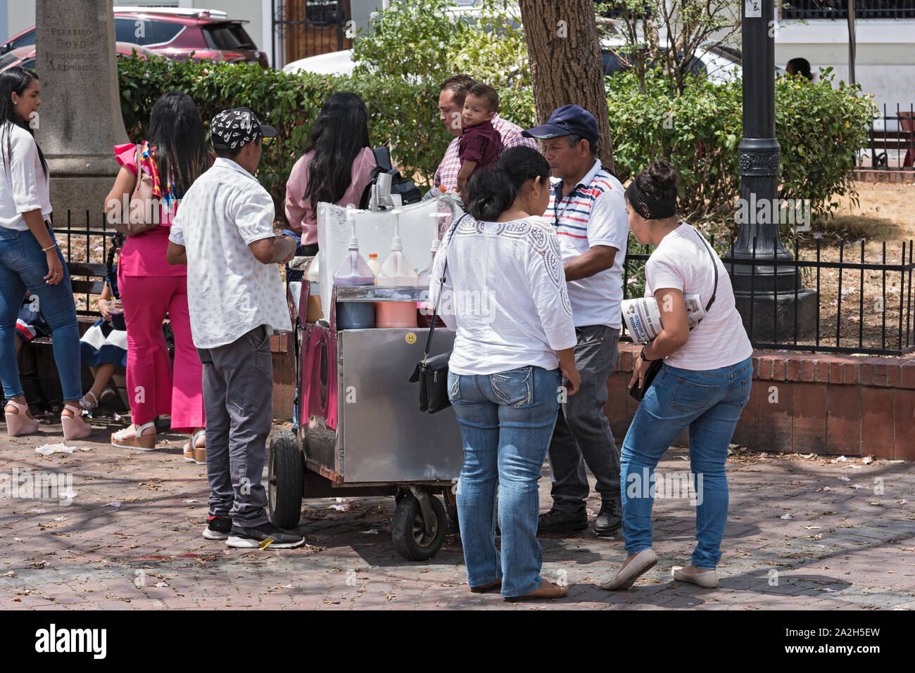 Getränke Anbieter in der Plaza de la Independencia Casco Viejo, der Altstadt von Panama City Stockfoto