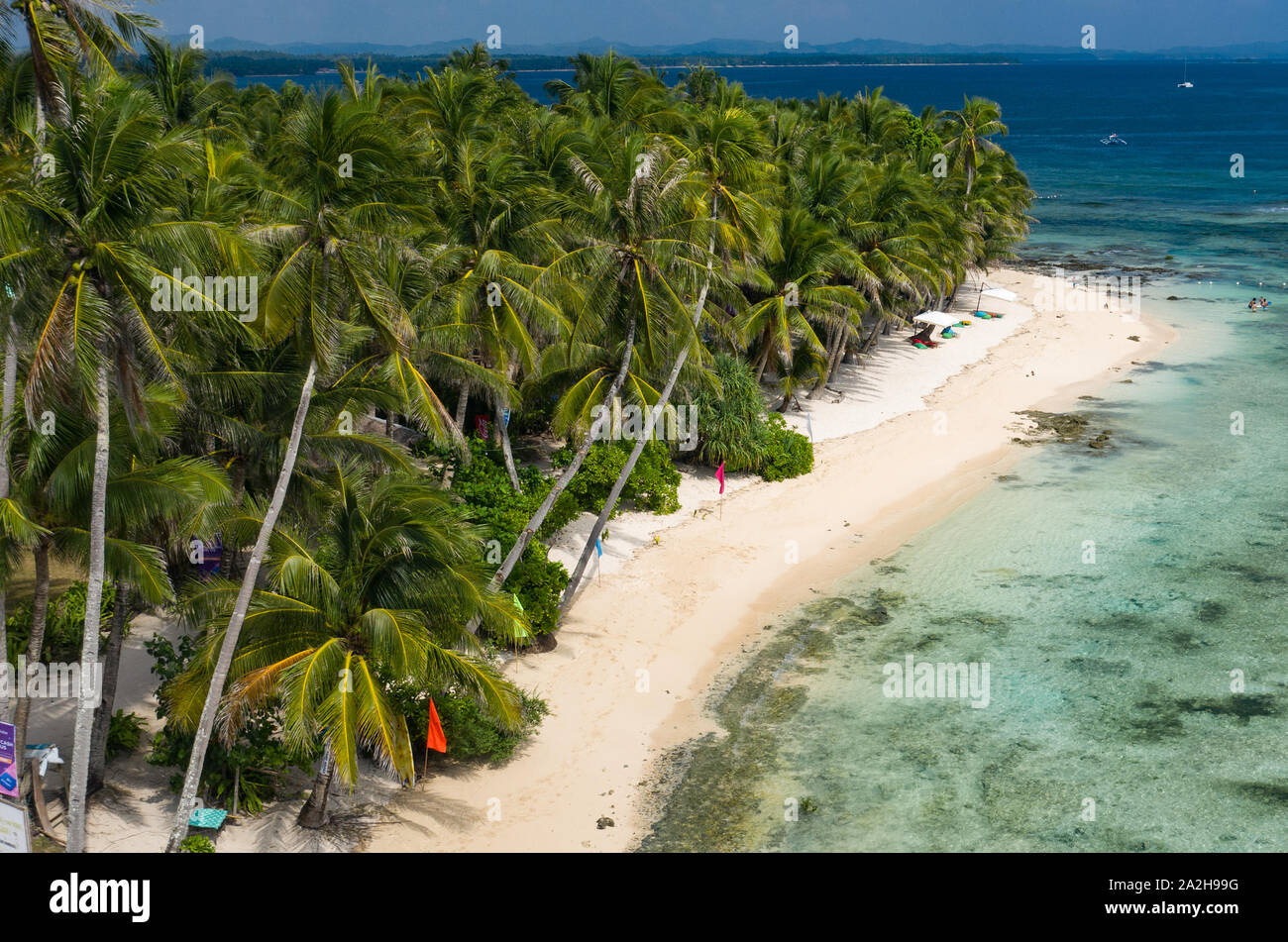 Luftaufnahme des Strandes an der berühmten Wolke 9 Surfgebiet Siargao, Philippinen Stockfoto