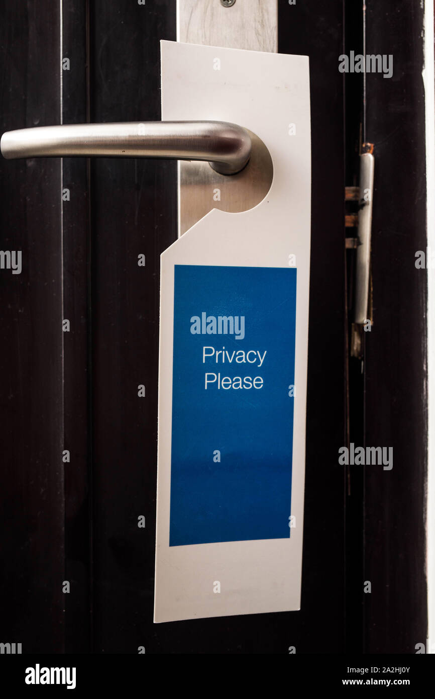 An der Tür mit der Aufschrift Datenschutz Label bitte in einem Hotel Stockfoto