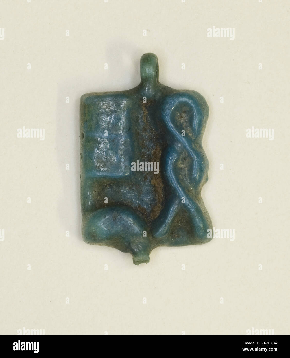 Plakette Amulett mit den Namen des Gottes Ptah, 3. Zwischenzeit, Dynastie 21 - 25 (1070 - 656 v. Chr.), Ägypten, Ägypten, Fayence, 1,5 × 1 × 0,2 cm (9/16 x 3/8 x 1/16 Zoll Stockfoto