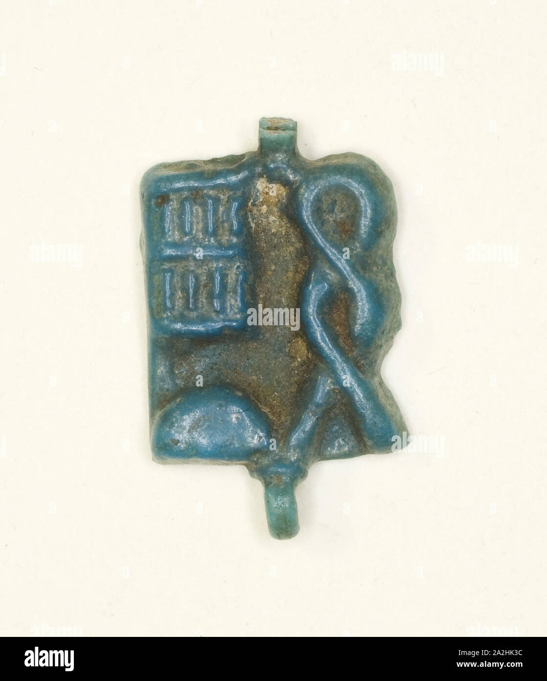 Plakette Amulett mit den Namen des Gottes Ptah, 3. Zwischenzeit, Dynastie 21 - 25 (1070 - 656 v. Chr.), Ägypten, Ägypten, Fayence, 1,5 × 1 × 0,2 cm (9/16 x 3/8 x 1/16 Zoll Stockfoto