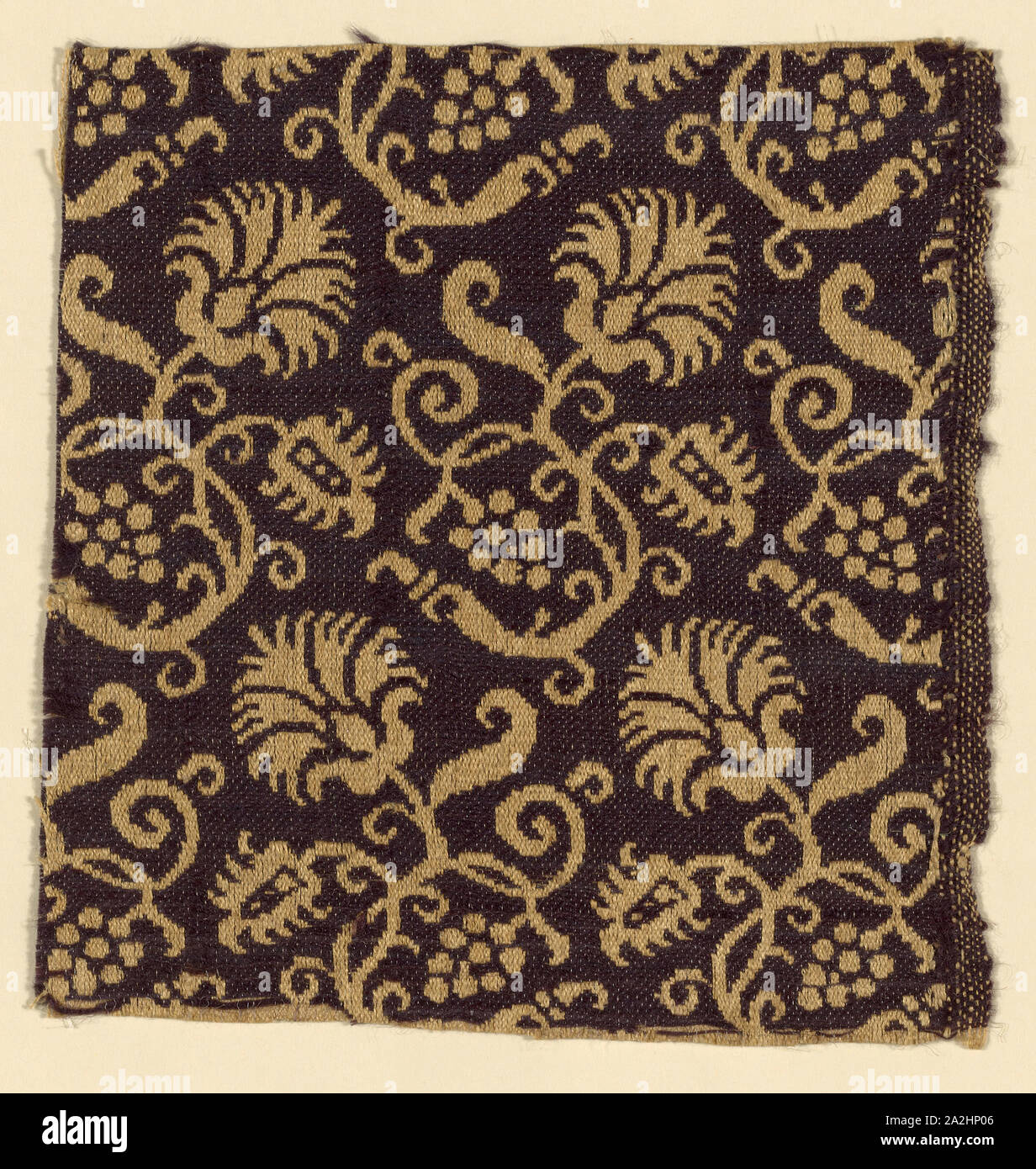 Fragment, 1601/25, Niederlande, Europa, Leinen und Wolle, in Leinwandbindung, gebundene und freie Doppel Tuch, 18,5 × 17,5 cm (7 1/4 x 6 7/8 in Stockfoto