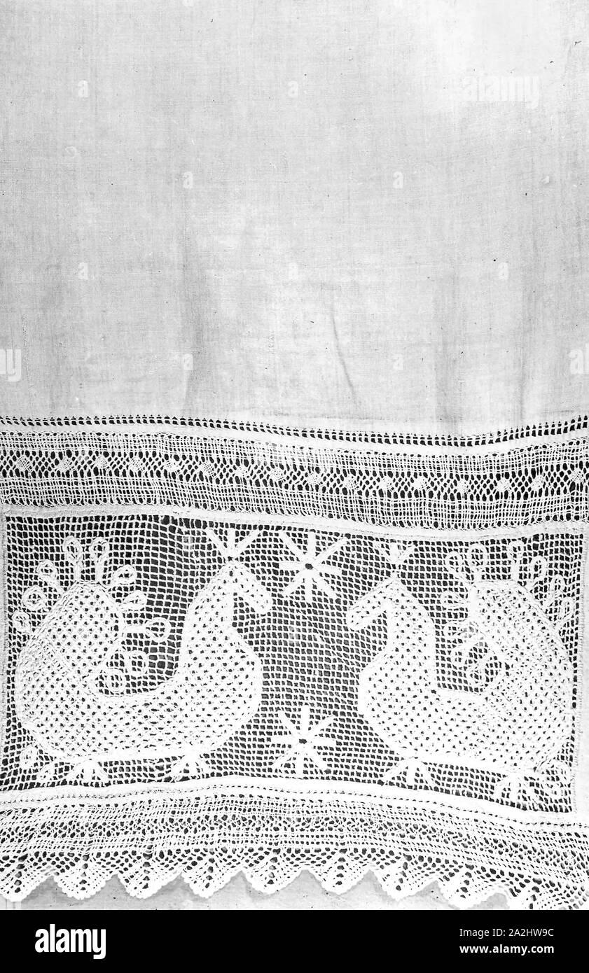 Handtuch, 19. Jahrhundert, Russland, Bettwäsche, in Leinwandbindung, bestickt in Baumwolle, 243,8 x 38,1 cm (96 x 15 in. Stockfoto