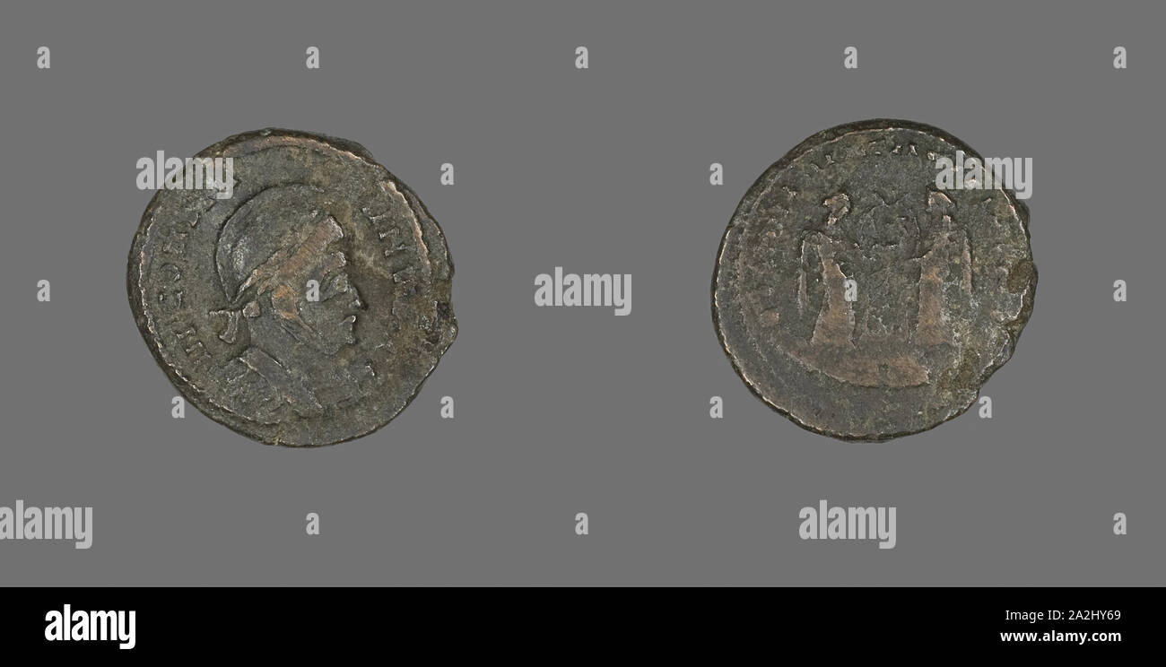 Münze, Kaiser Konstantin I, AD 318/319, Römische, Römisches Reich, Bronze, Diam. 1,8 cm, 908 g Stockfoto