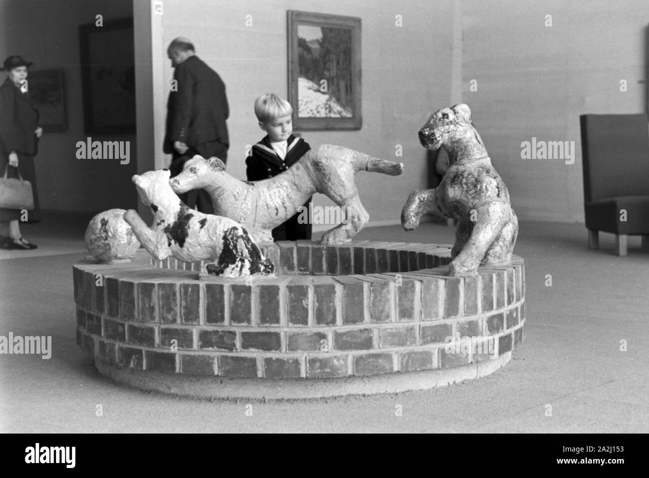 Kunstwerk in der Künstlersiedlung Düsseldorf Schlageterstadt, Deutschland 1930er Jahre. Kunstwerke in der Kolonie Künstler Düsseldorf Schlageterstadt, Deutschland 1930. Stockfoto
