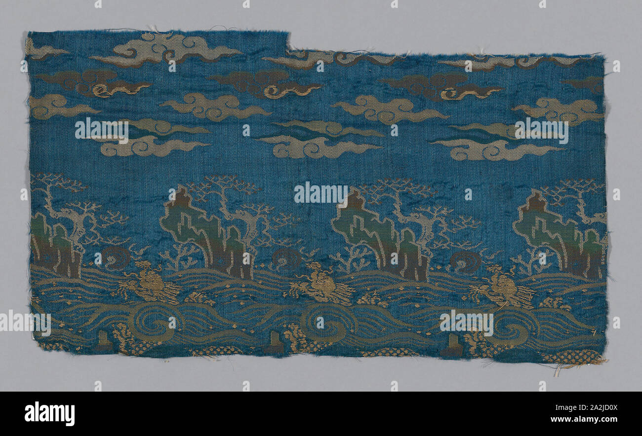 Panel, 18. Jahrhundert, China, plain compound Satin, Seide und vergoldeten Papier, Wunde auf Baumwolle Kern., 25,1 × 44,4 cm (9 7/8 x 17 1/2 in. Stockfoto