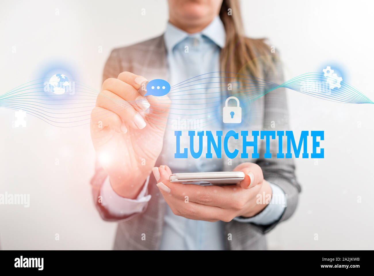 Wort schreiben Text Mittag. Business foto Präsentation Mahlzeit in der Mitte des Tages nach dem Frühstück und vor dem Abendessen weiblich Mensch tragen formalen Arbeit s Stockfoto